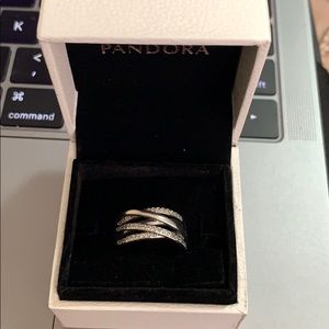 Pandora “Sparkling and Polished Lines” Ring